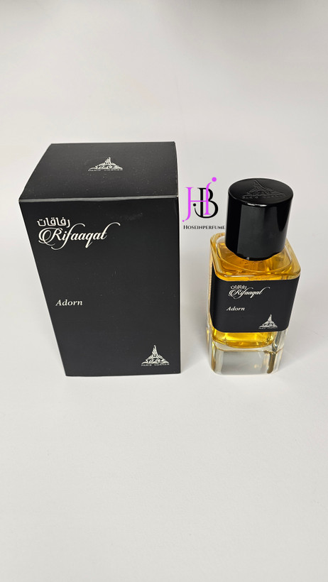 ادکلن پاریس کرنر مدل رفاقات آدورن رایحه ایو سن لورن تاکسیدو