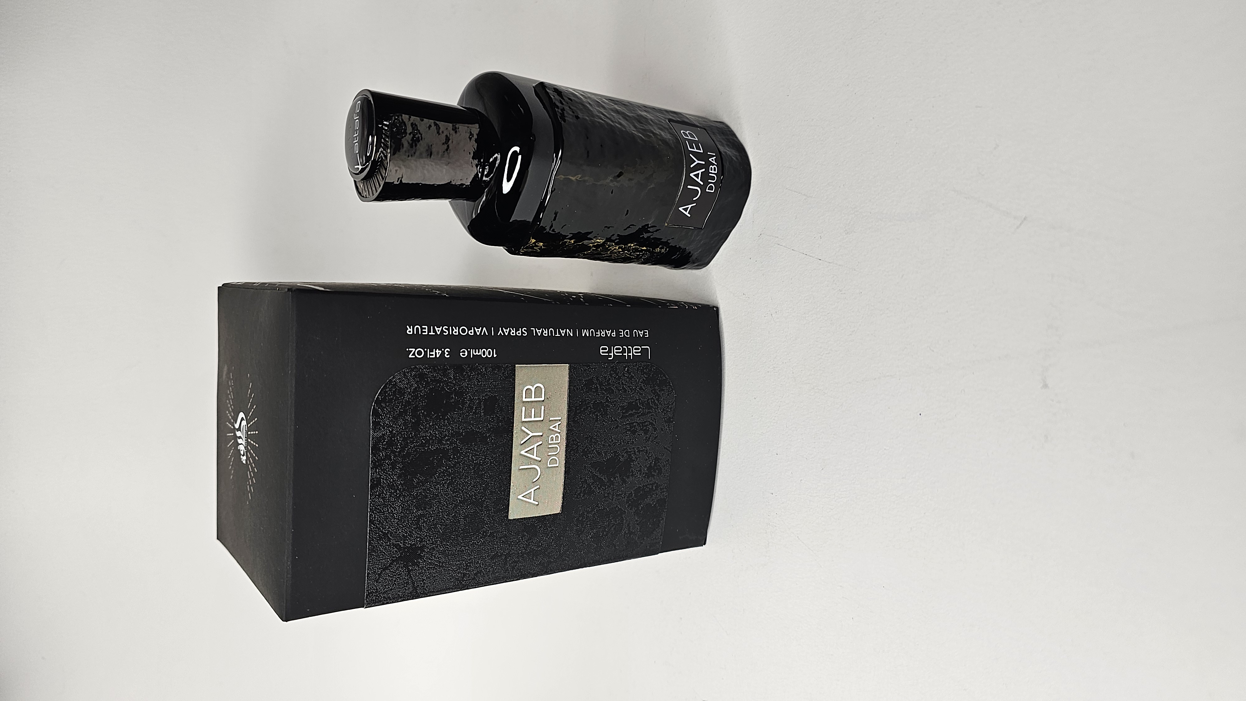 ادکلن لطافه عجایب دبی 100 میل | Lattafa Ajaeb Dubai Eau de Parfum نمای ۳