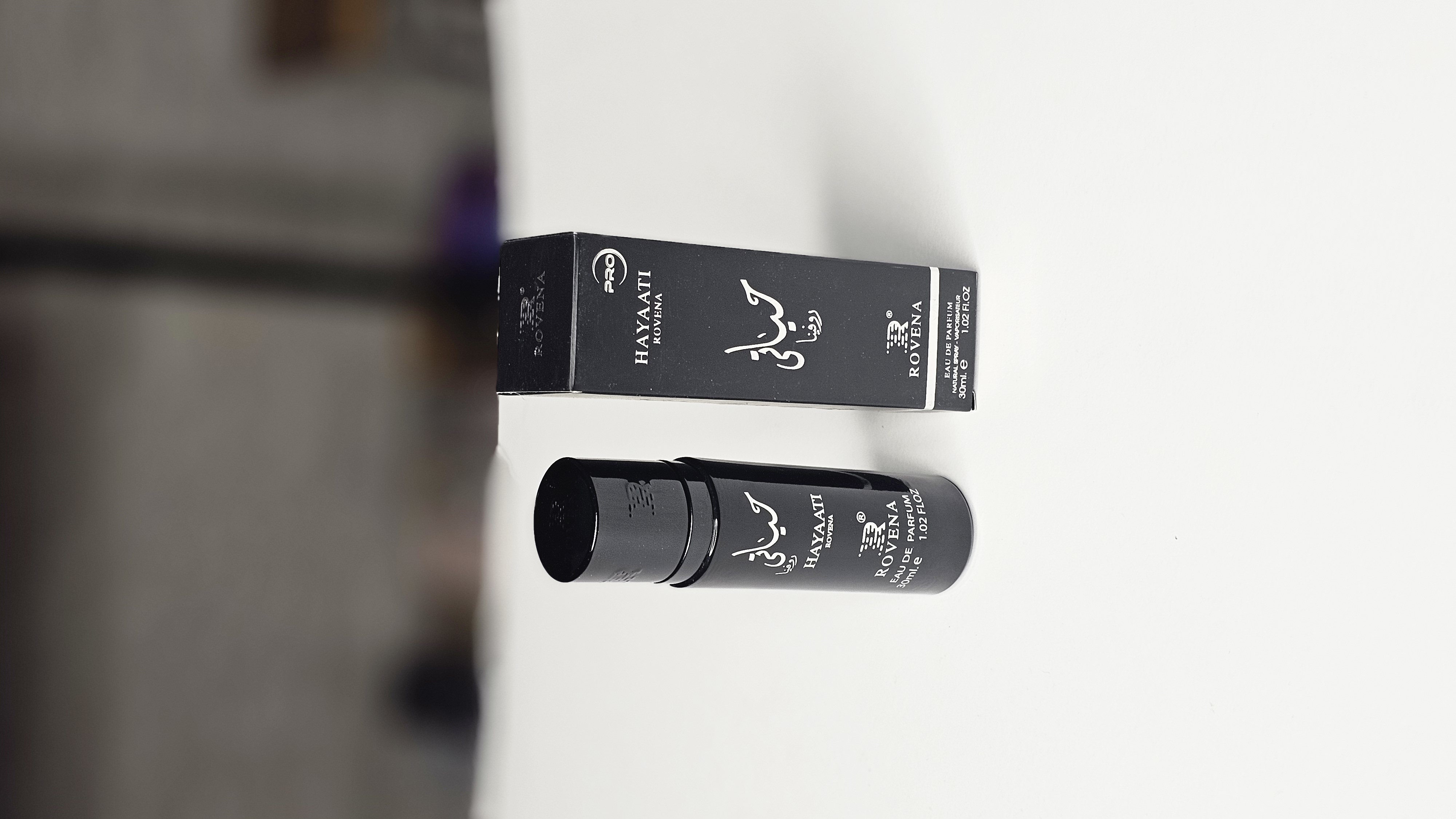 عطر 30 میل روونا رونا مدل حیاتی مشکی نمای ۲
