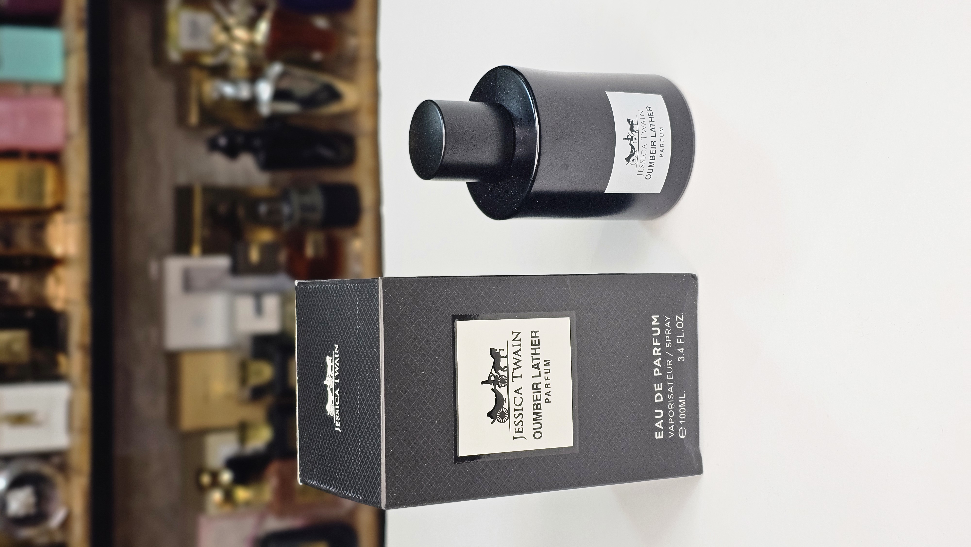 عطر ادوپرفیوم مردانه جسیکاتواین فورد مدل آمبر لدر حجم ۱۰۰ میل نمای ۲